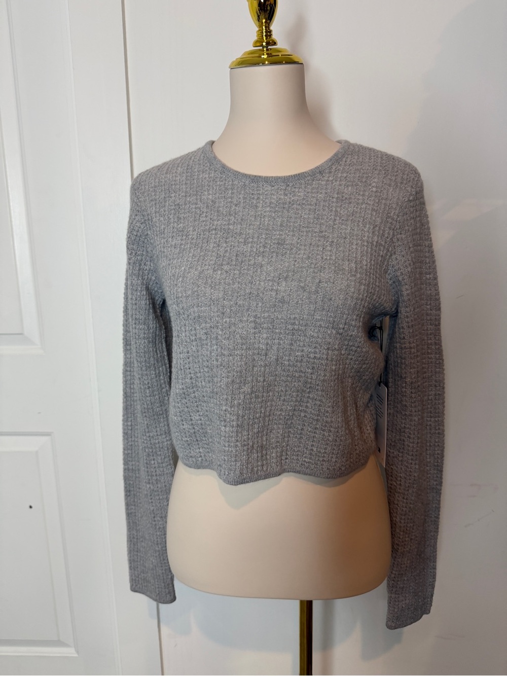 ALO Cashmere Plush Waffle Cropped Long Sleeve size XS